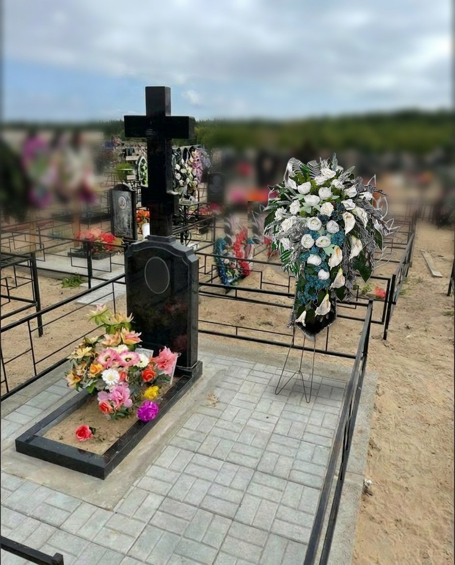 Венок на участке