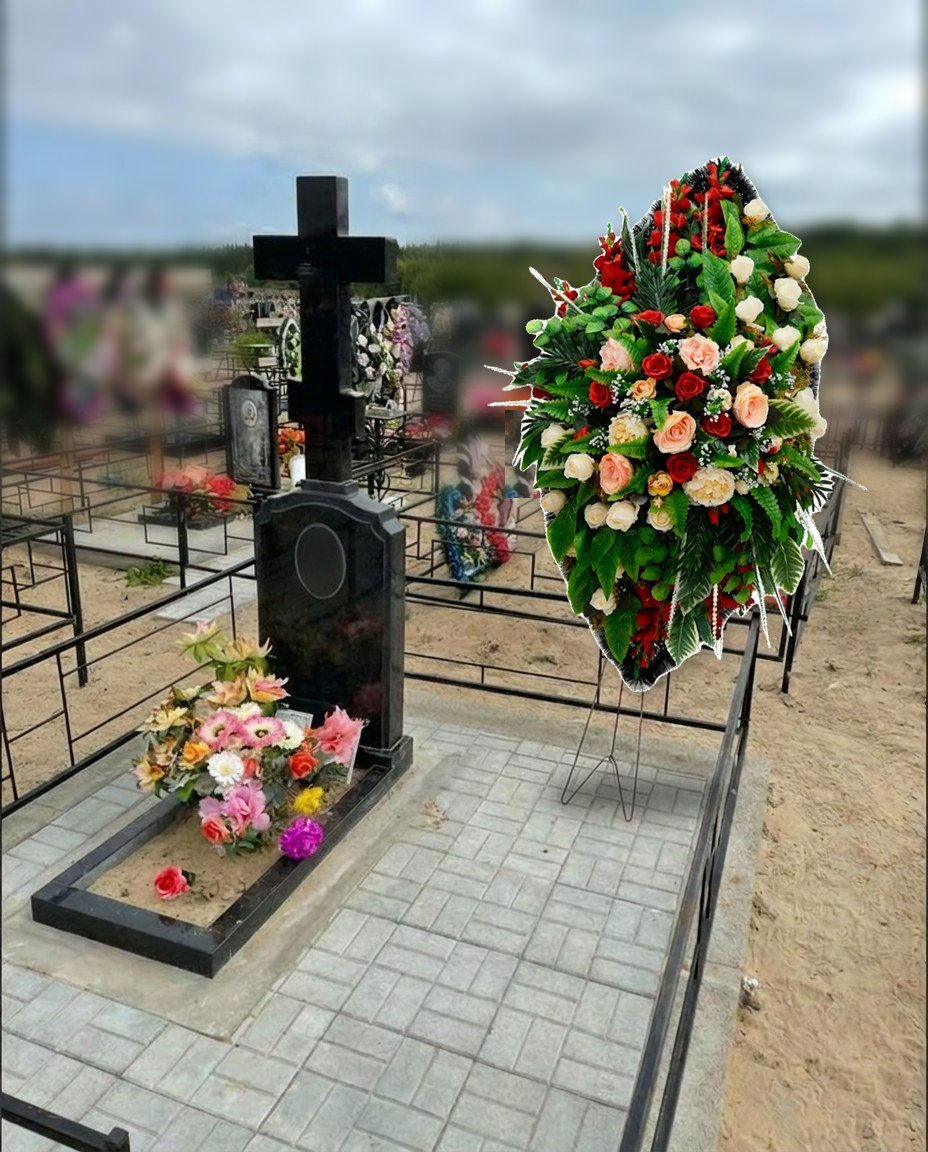 Венок на участке